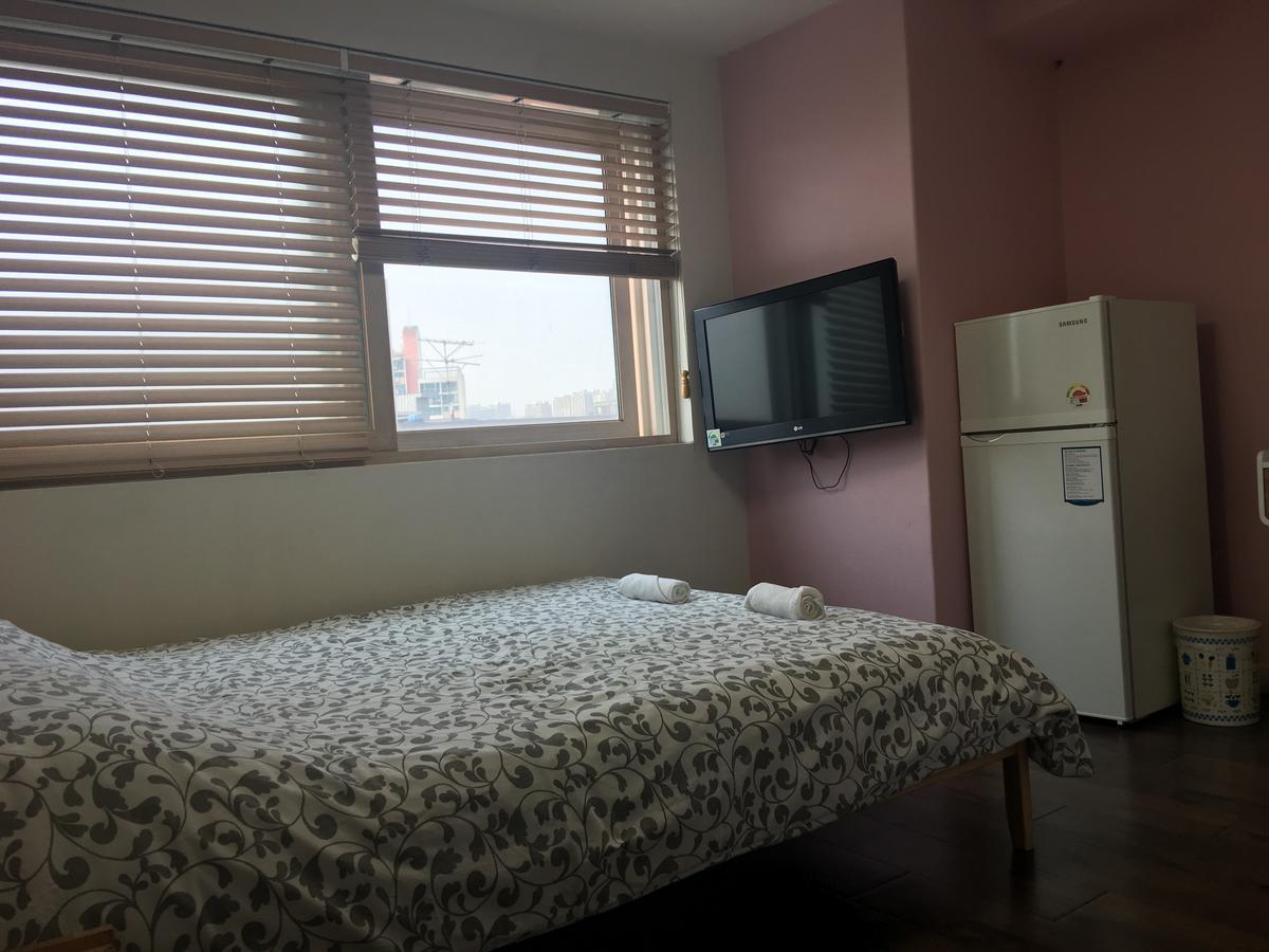 Hongdae Pencil Guesthouse Сеул Екстер'єр фото