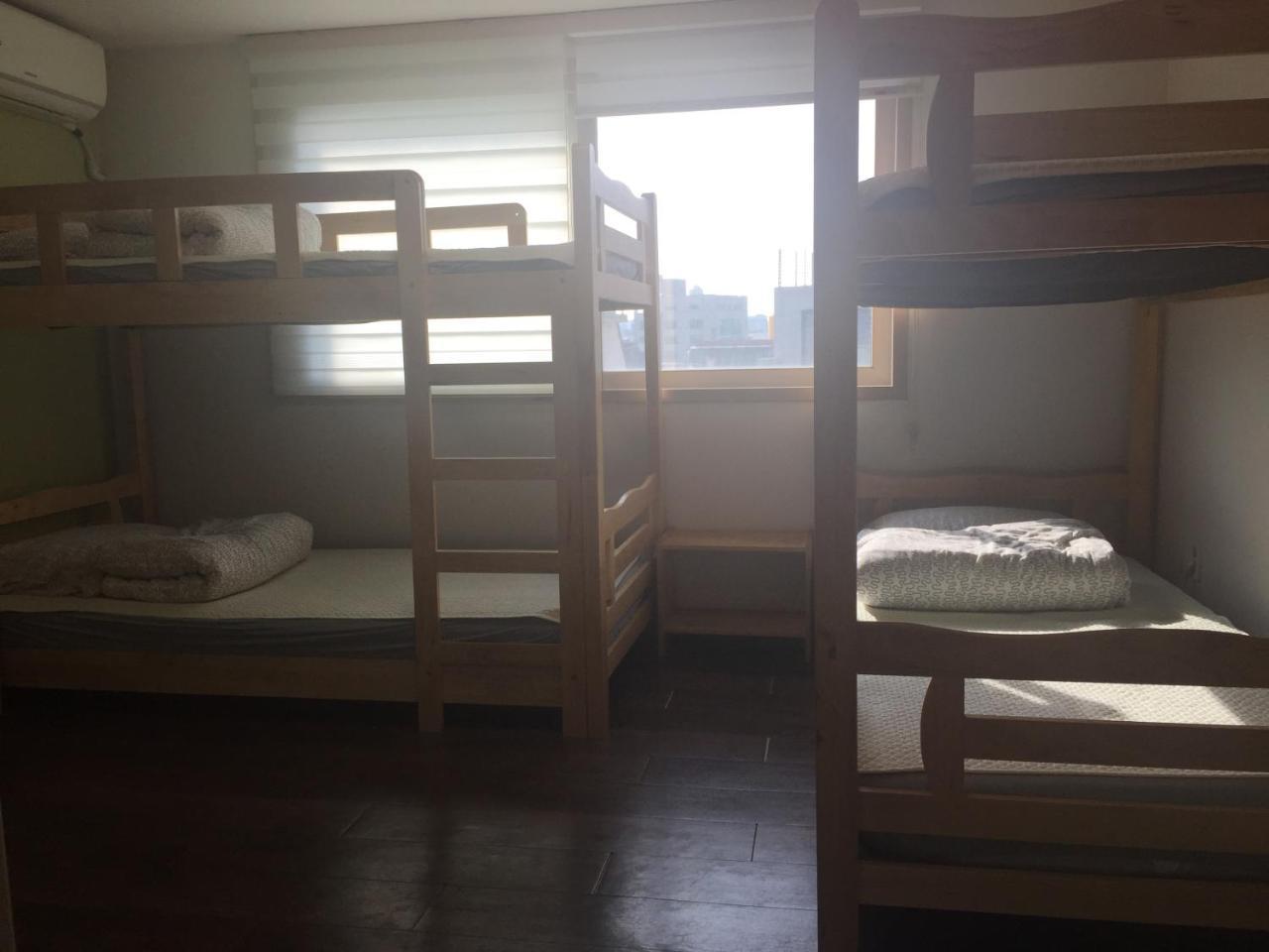 Hongdae Pencil Guesthouse Сеул Екстер'єр фото